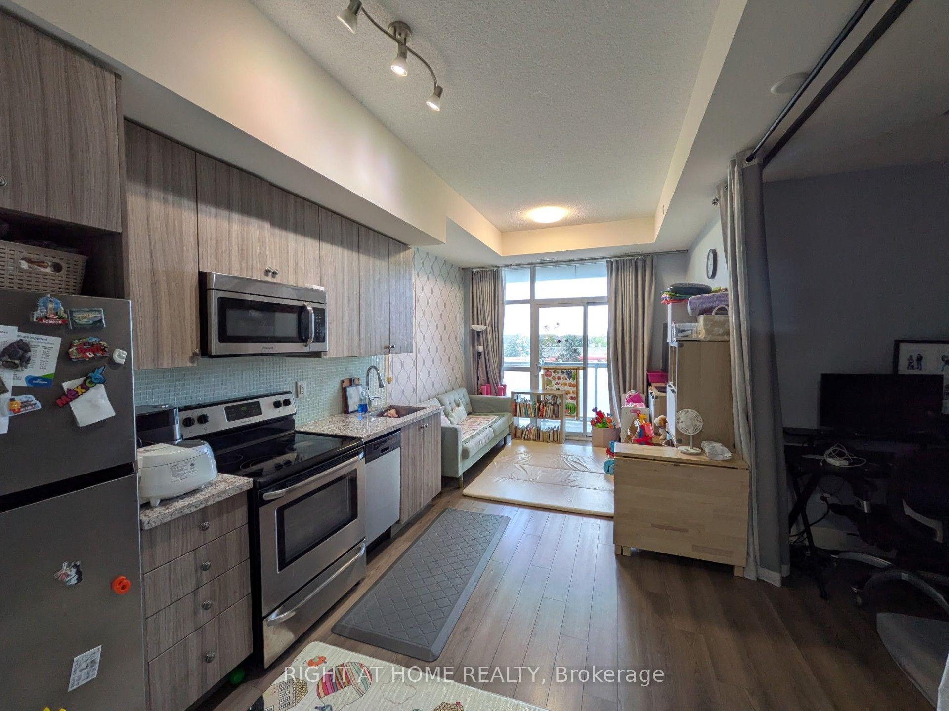 Photo 4 of Unit 310, 8763 Bayview Avenue, Richmond Hill, Doncrest — HOMEH