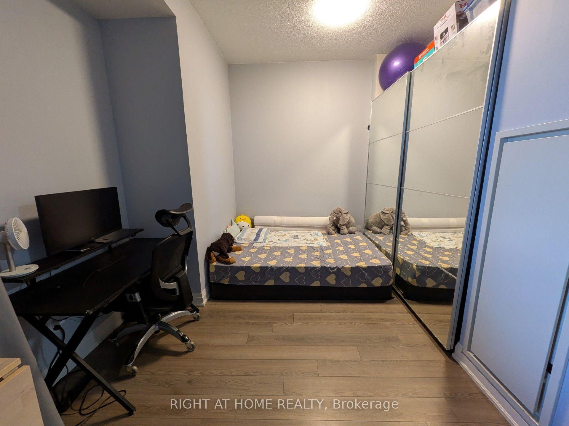 Photo 6 of Unit 310, 8763 Bayview Avenue, Richmond Hill, Doncrest — HOMEH