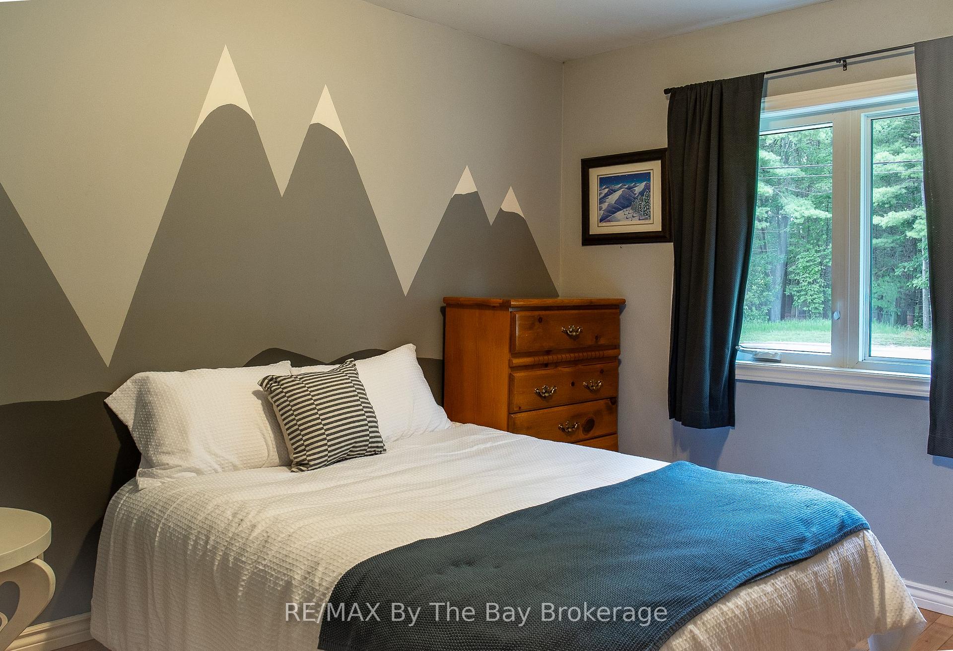 Photo 12 of 74 Oxbow Park Drive, Wasaga Beach — HOMEH