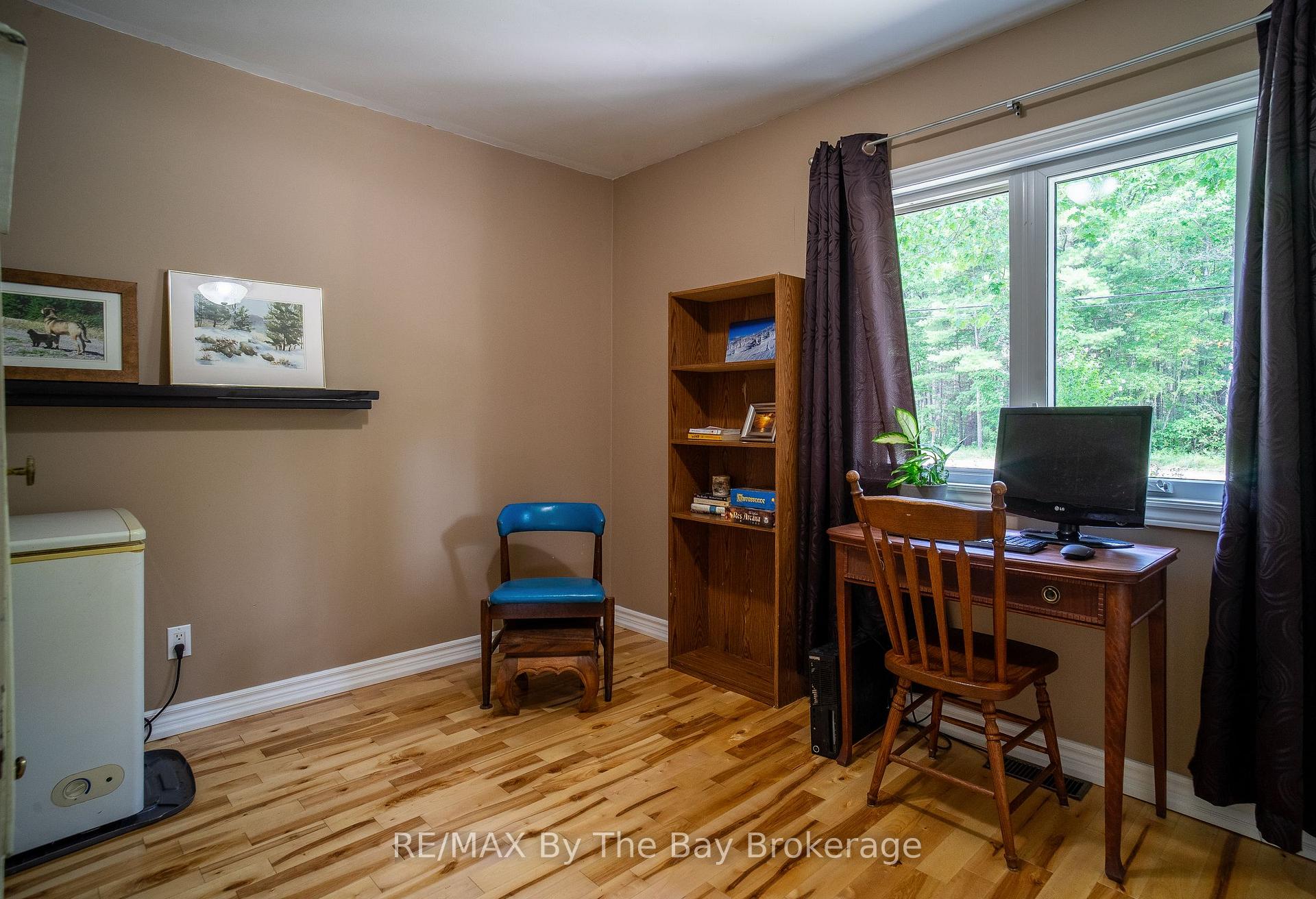 Photo 13 of 74 Oxbow Park Drive, Wasaga Beach — HOMEH