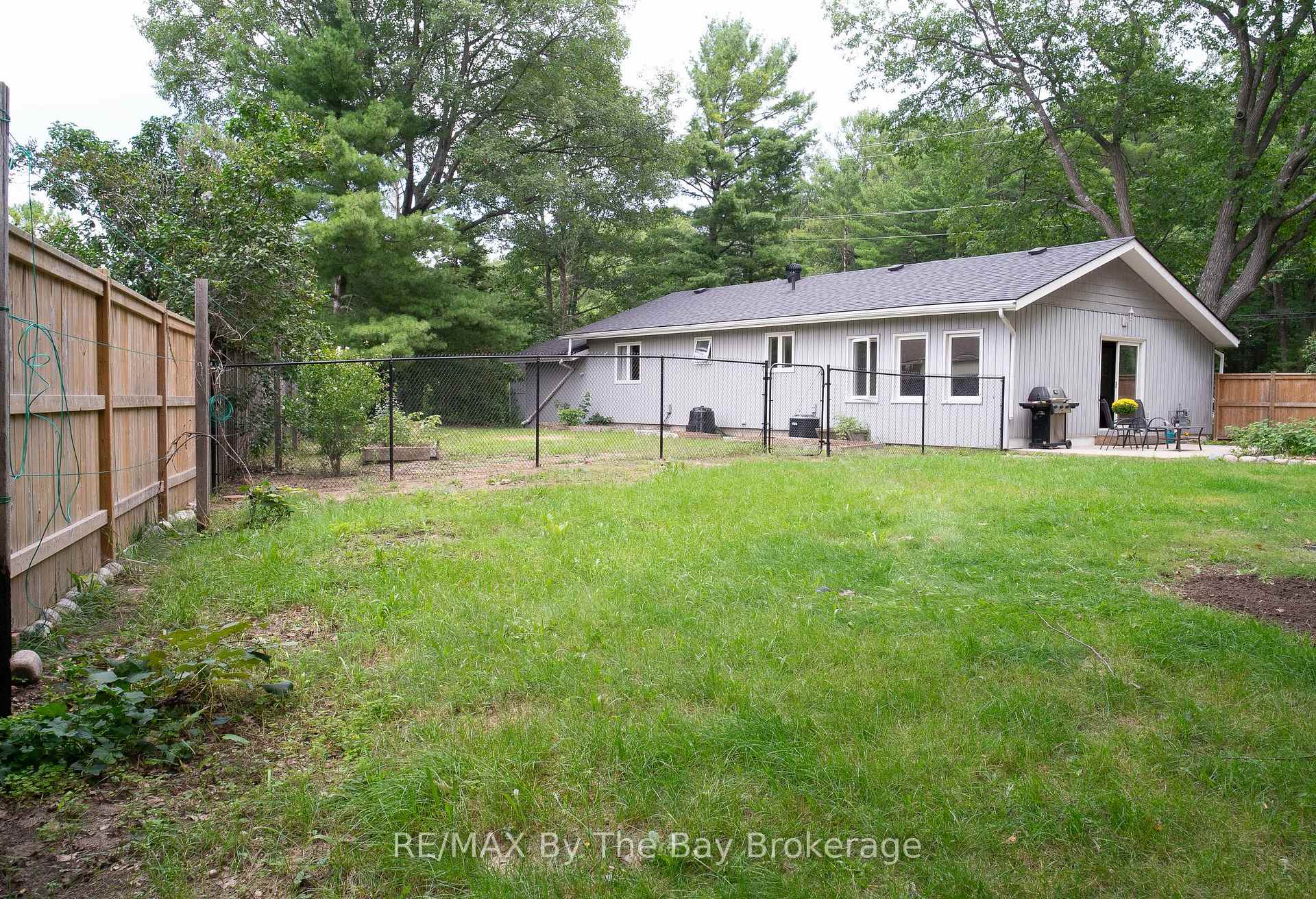 Photo 17 of 74 Oxbow Park Drive, Wasaga Beach — HOMEH
