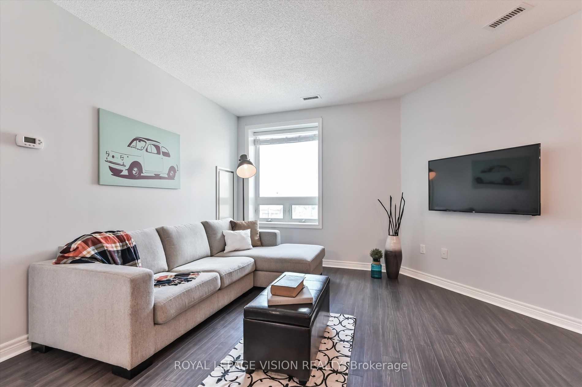 Photo 8 of Unit 308, 7400 Markham Road, Markham, Middlefield — HOMEH