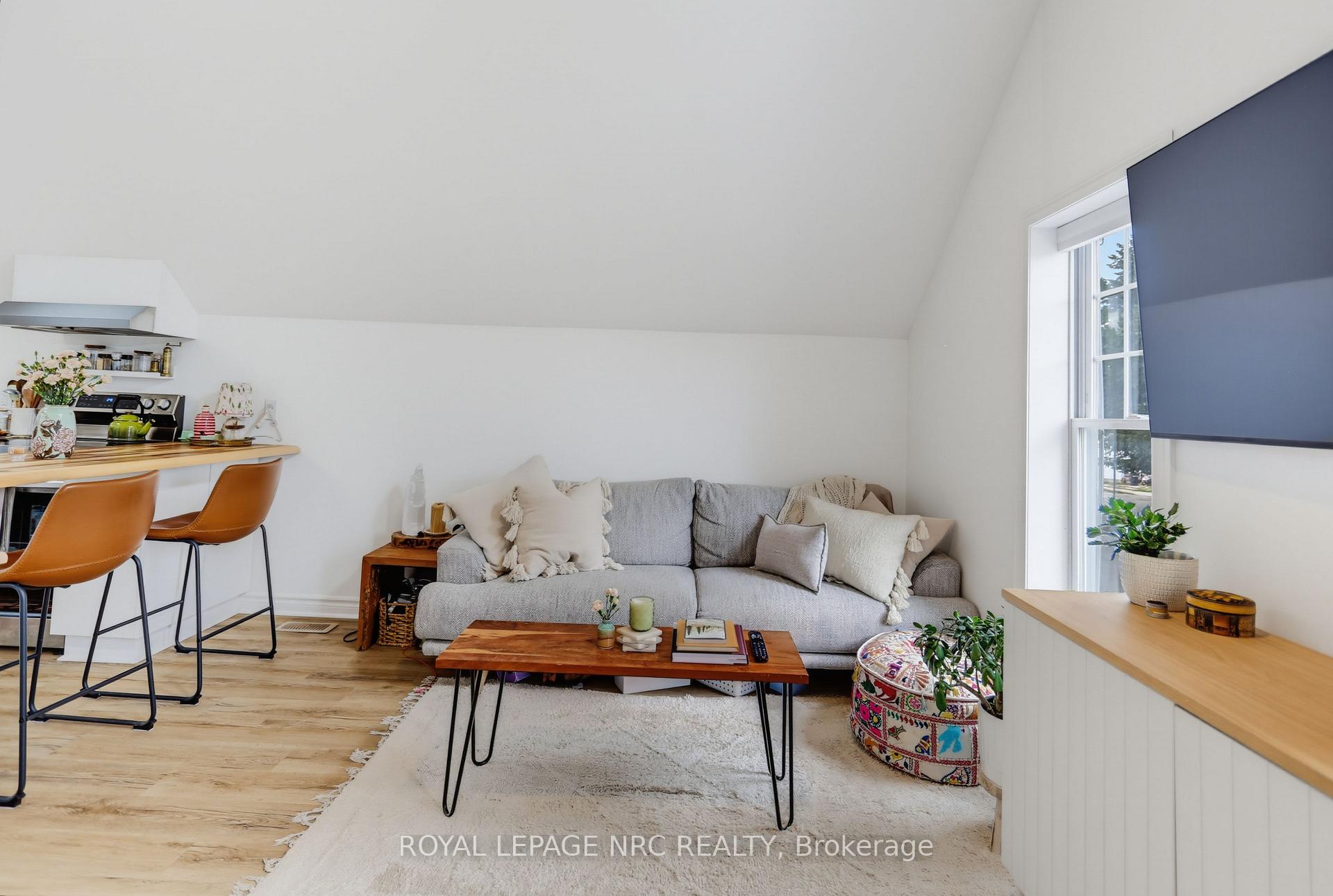 Photo 12 of Unit 2, 52 Queens Circle, Fort Erie, Crystal Beach — HOMEH