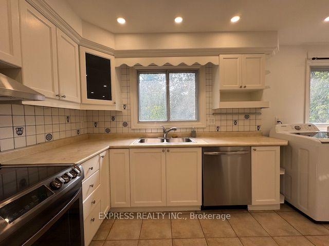 Photo 3 of Unit Main, 2 Pearson Avenue, Richmond Hill, South Richvale — HOMEH