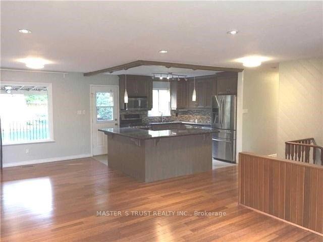 Photo 3 of 38 Penwick Crescent, Richmond Hill, North Richvale — HOMEH