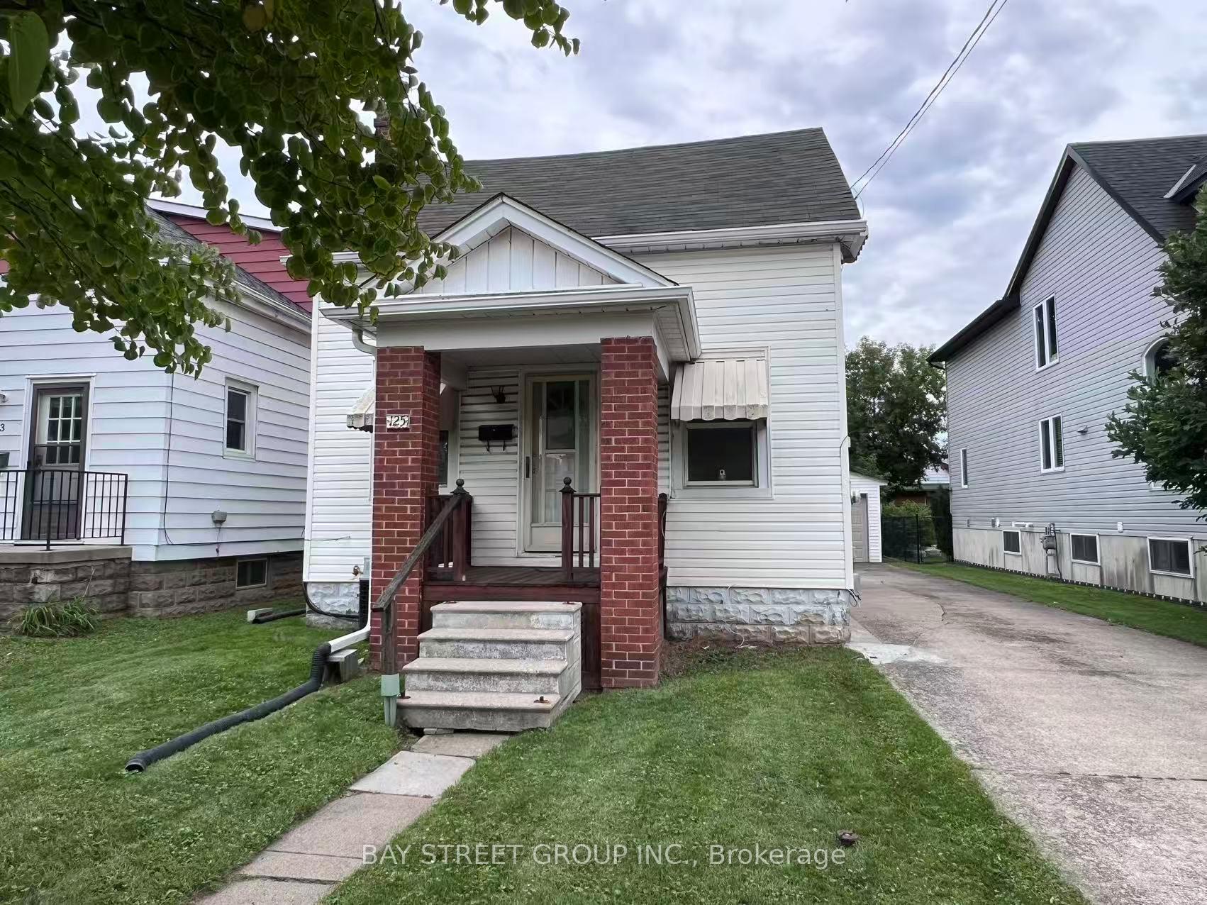 Photo 1 of 125 Broadway Avenue, Hamilton, Ainslie Wood — HOMEH