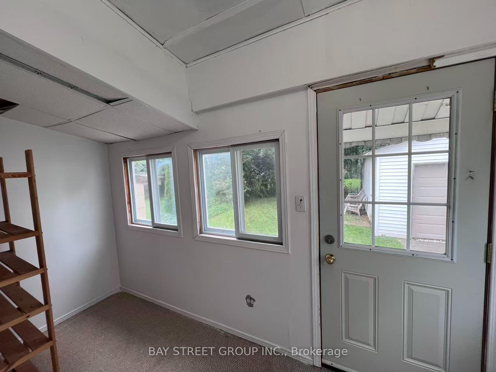 Photo 12 of 125 Broadway Avenue, Hamilton, Ainslie Wood — HOMEH