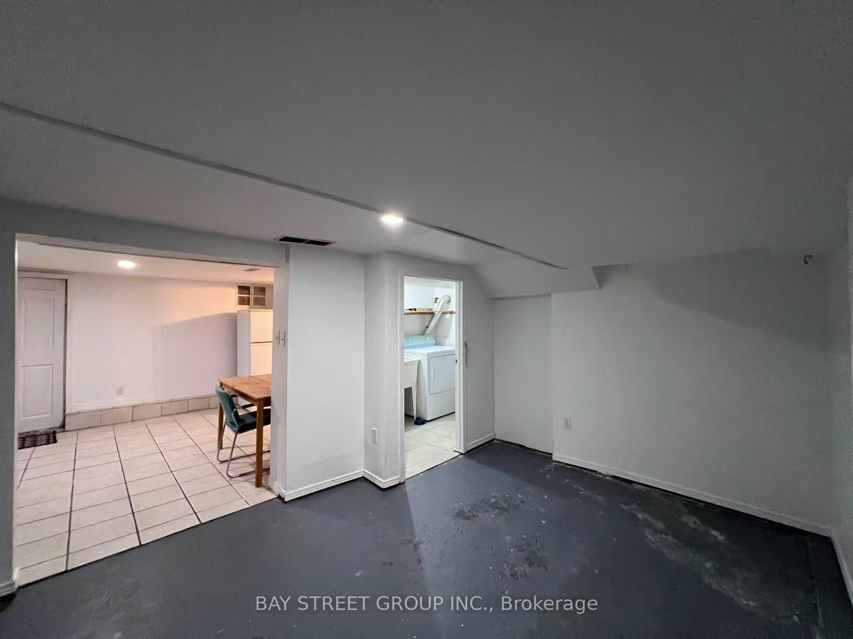 Photo 17 of 125 Broadway Avenue, Hamilton, Ainslie Wood — HOMEH