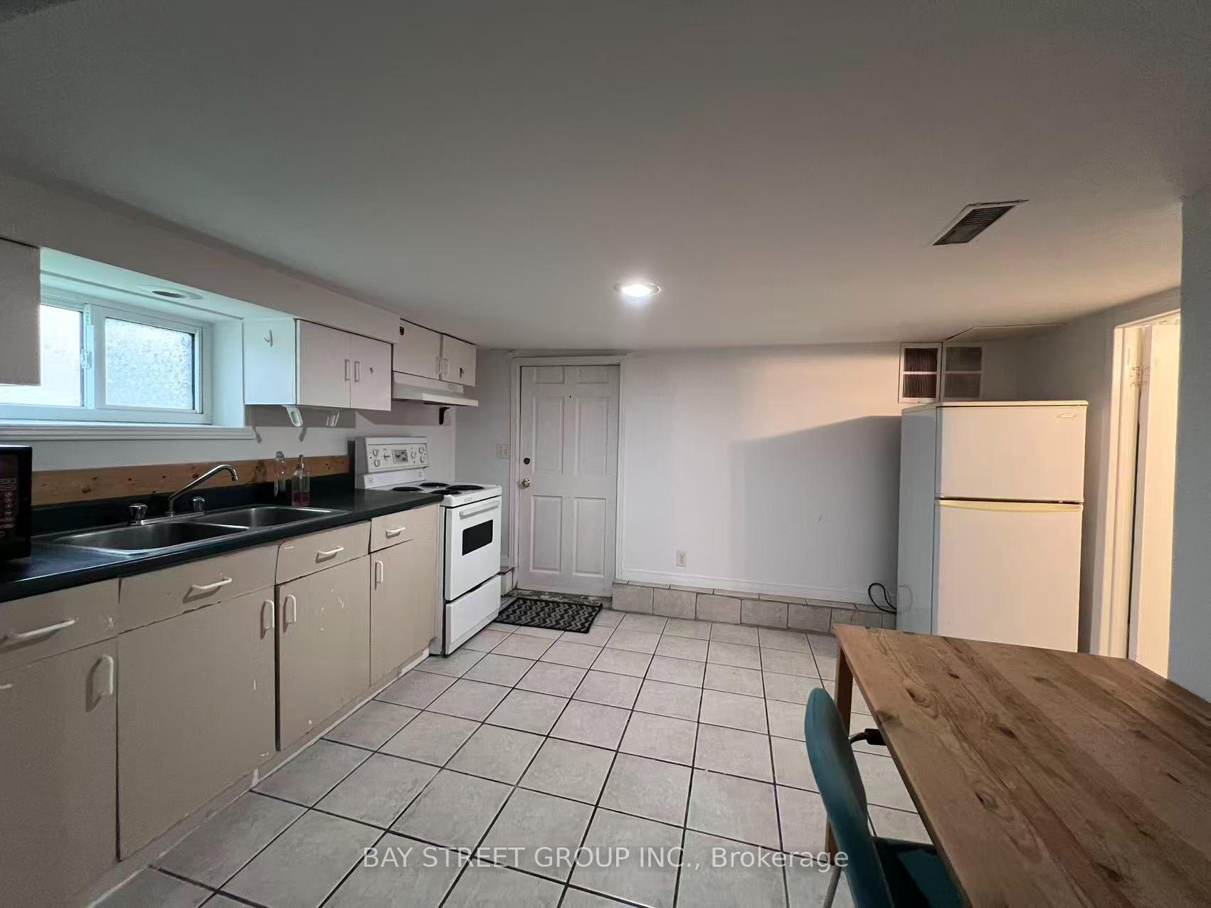 Photo 18 of 125 Broadway Avenue, Hamilton, Ainslie Wood — HOMEH