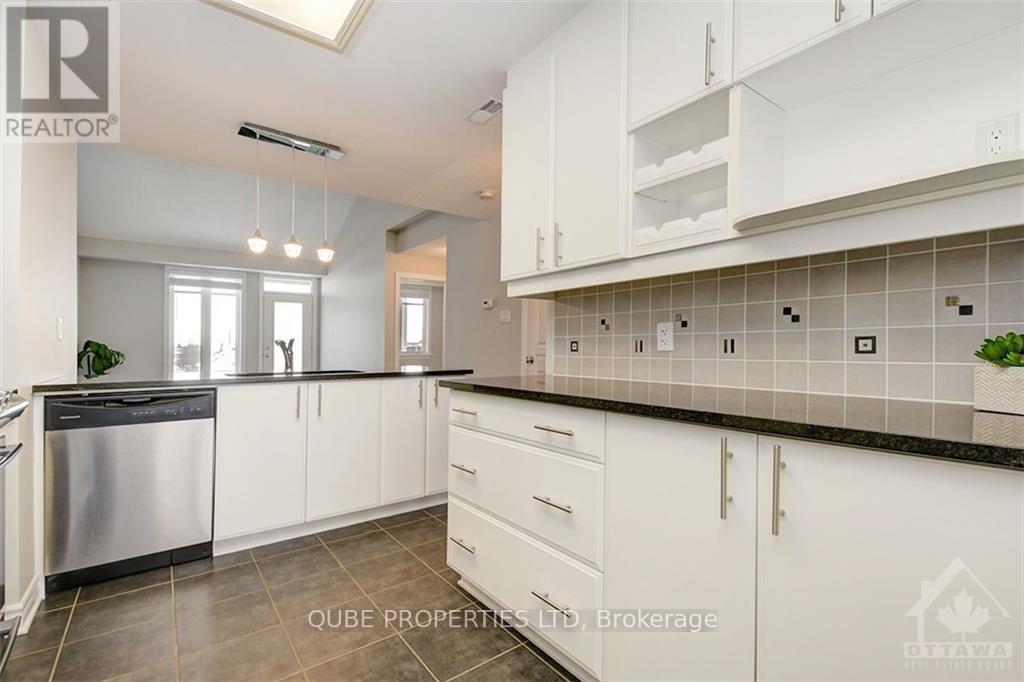 Photo 7 of Unit Unit G, 40 Tayside Private, Ottawa, Barrhaven - Longfields — HOMEH