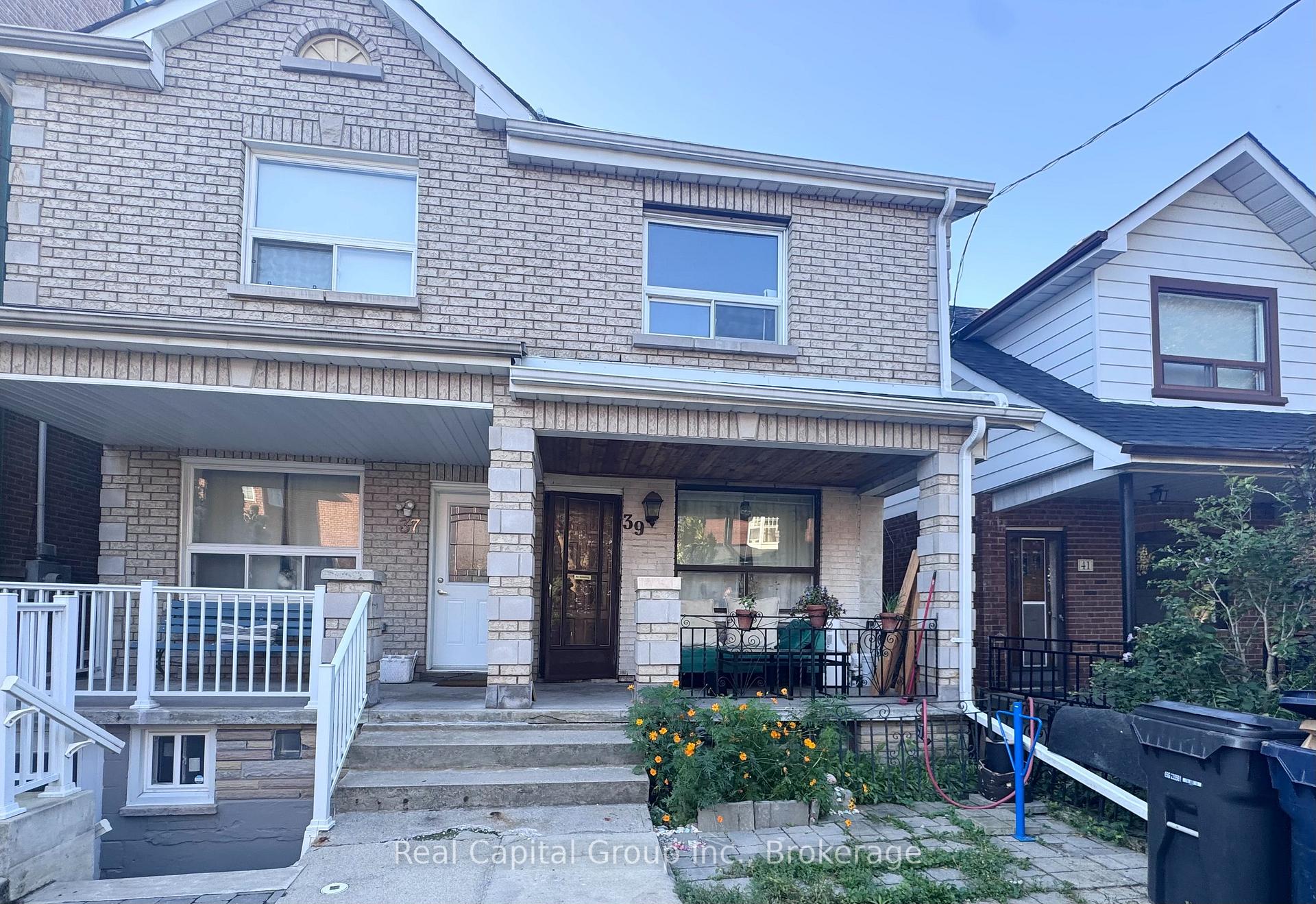 Photo 5 of Unit 2, 39 Pendrith Street, Toronto, Dovercourt-Wallace Emerson-Junction — HOMEH