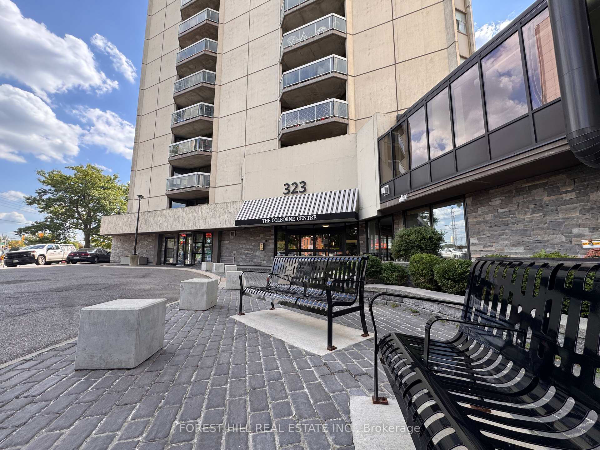 Photo of Unit 905, 323 Colborne Street