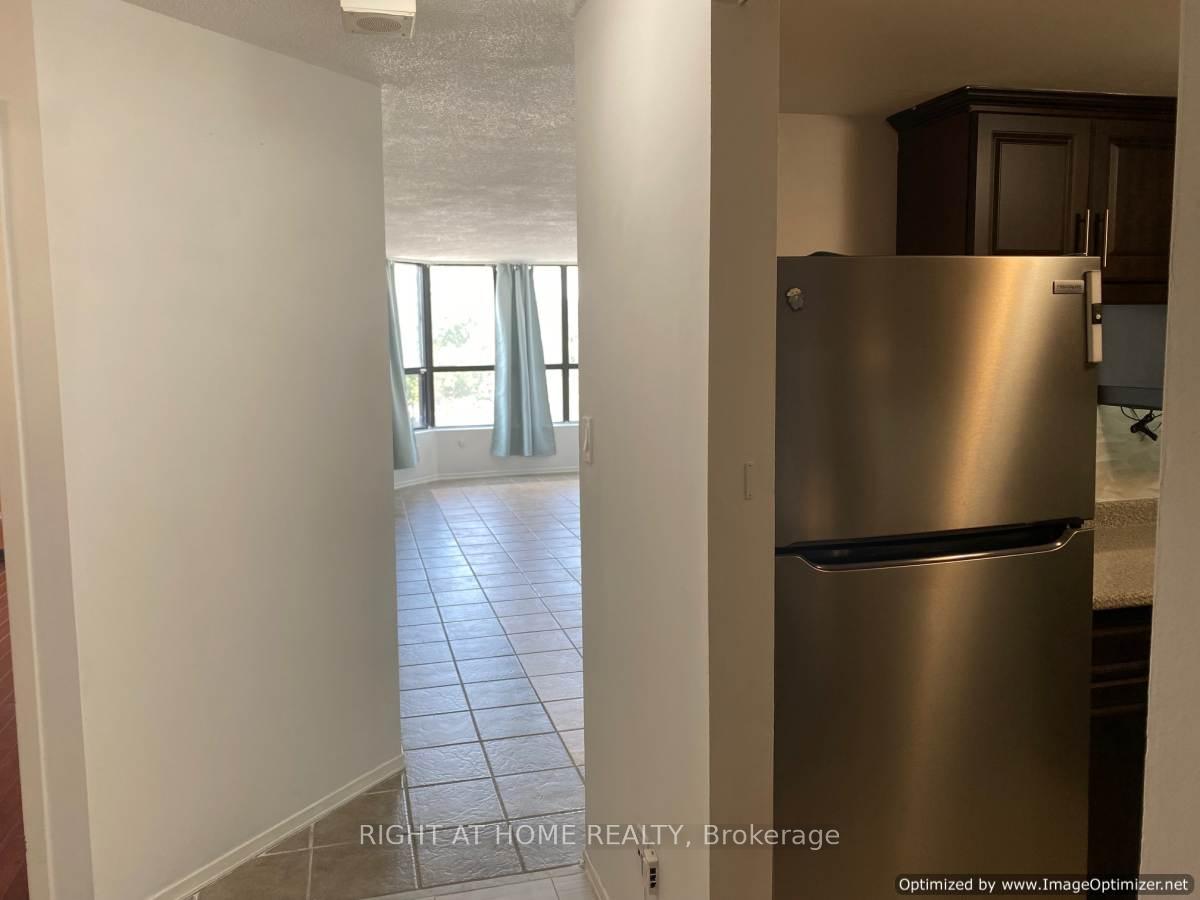 Photo 2 of Unit 302, 25 Agnes Street, Mississauga, Cooksville — HOMEH