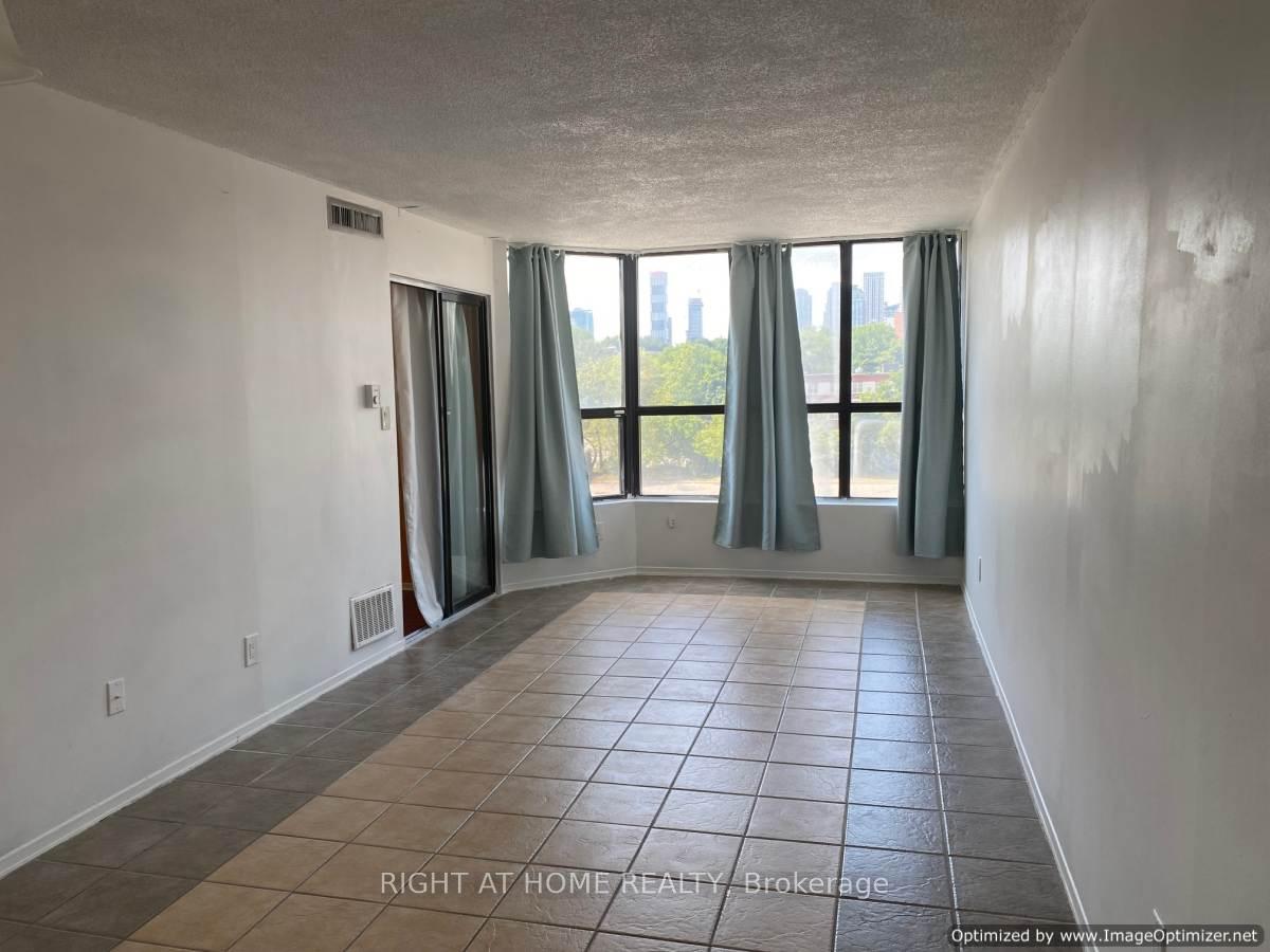 Photo 4 of Unit 302, 25 Agnes Street, Mississauga, Cooksville — HOMEH