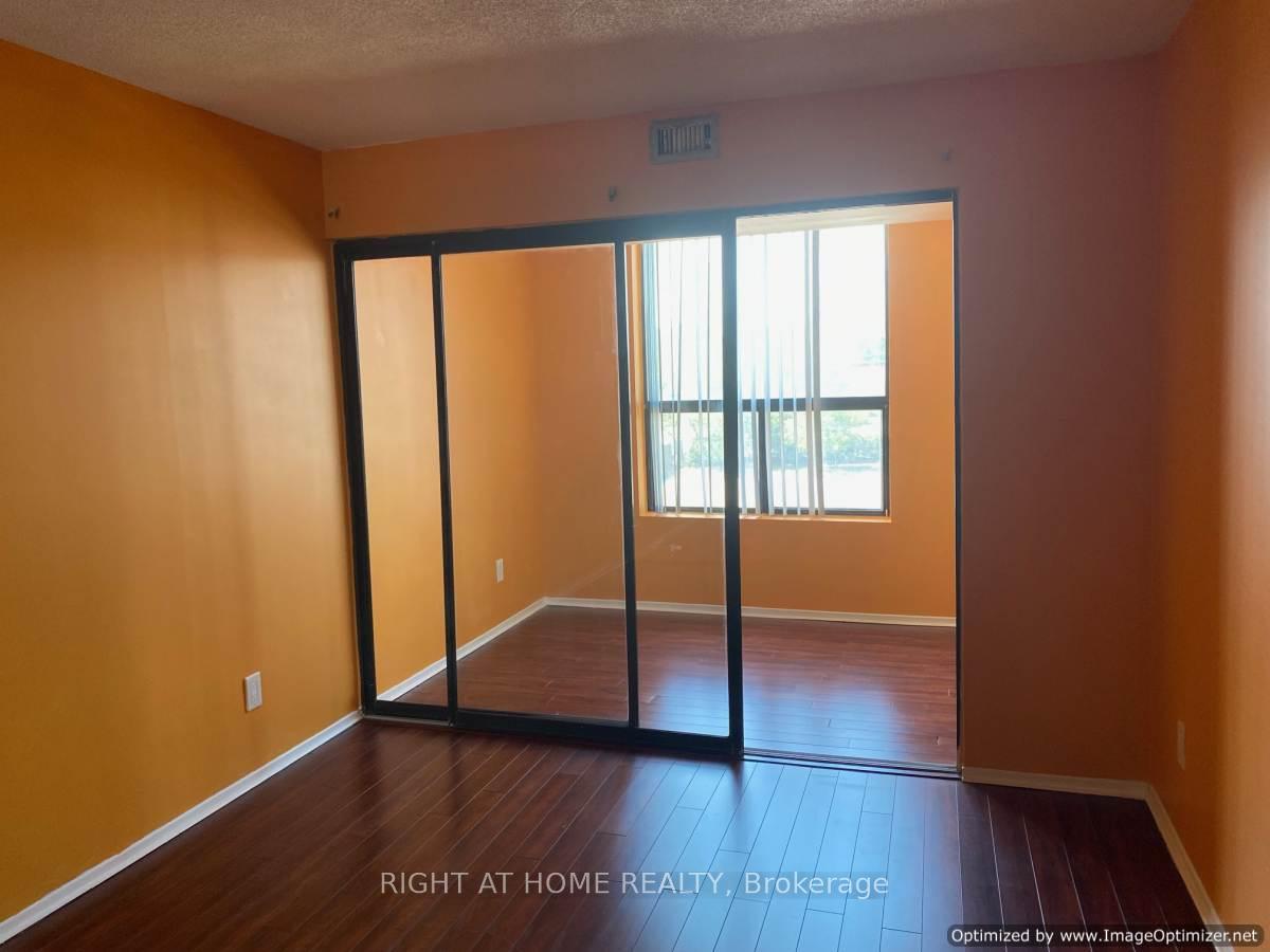 Photo 13 of Unit 302, 25 Agnes Street, Mississauga, Cooksville — HOMEH