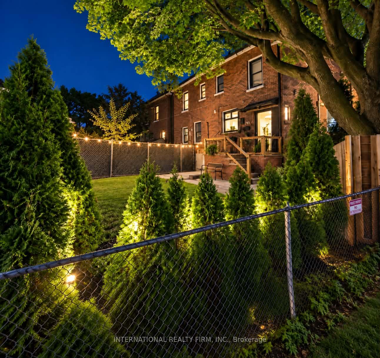 Photo 2 of Unit Main/Lower, 793 Dufferin Street, Toronto, Dufferin Grove — HOMEH