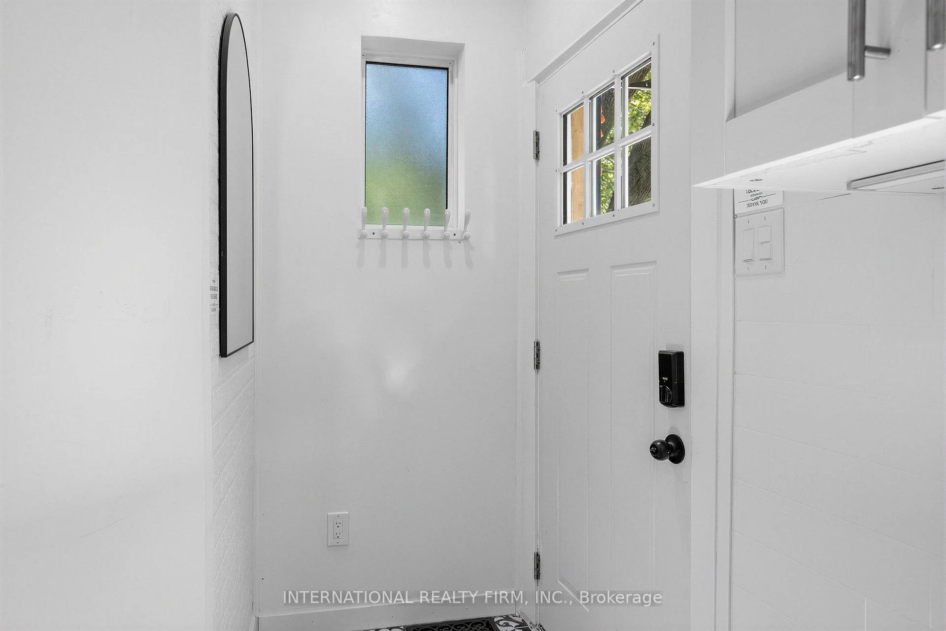 Photo 5 of Unit Main/Lower, 793 Dufferin Street, Toronto, Dufferin Grove — HOMEH