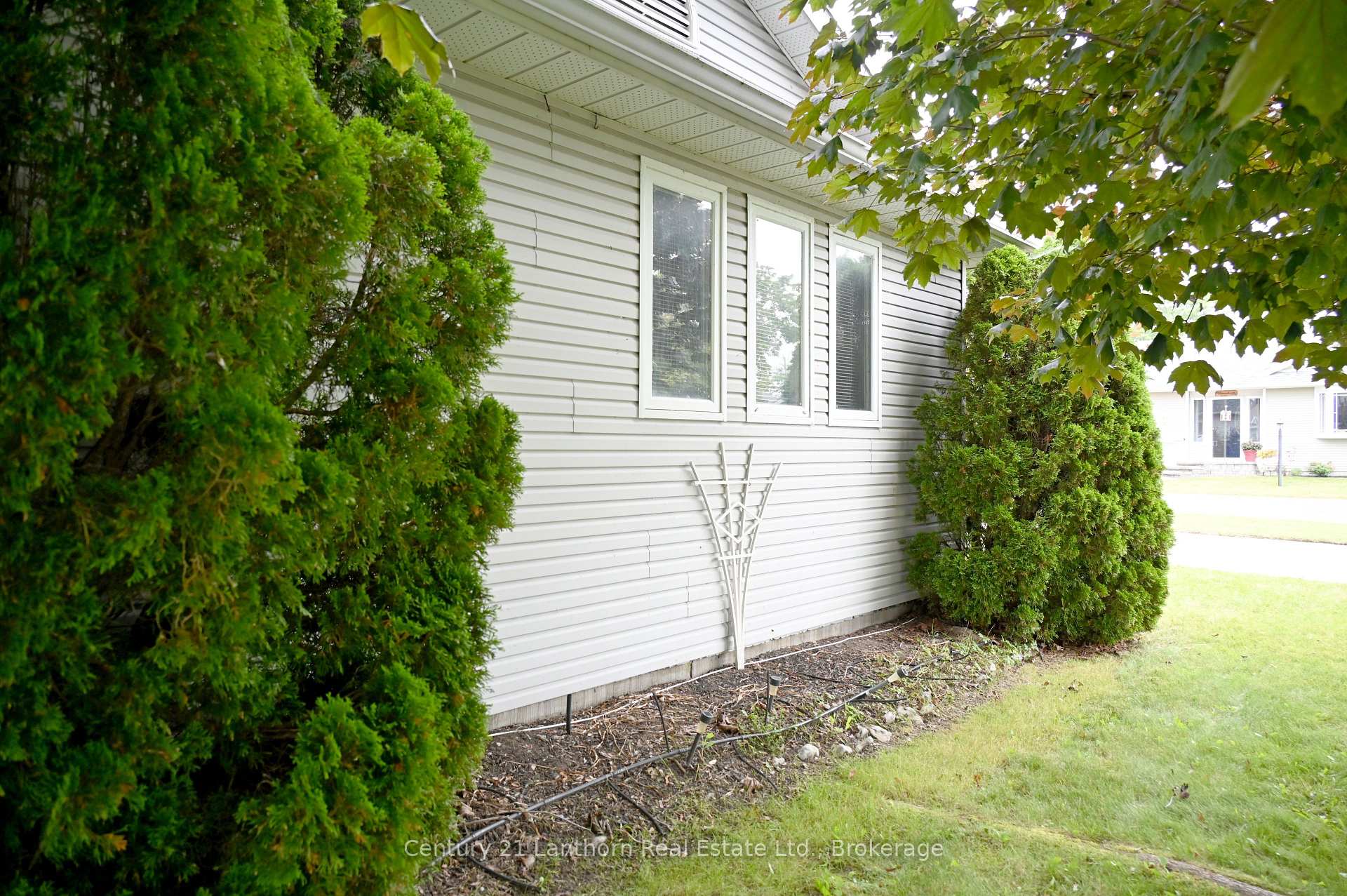 Photo 7 of 1 Reynolds Place N, Prince Edward County, Wellington — HOMEH
