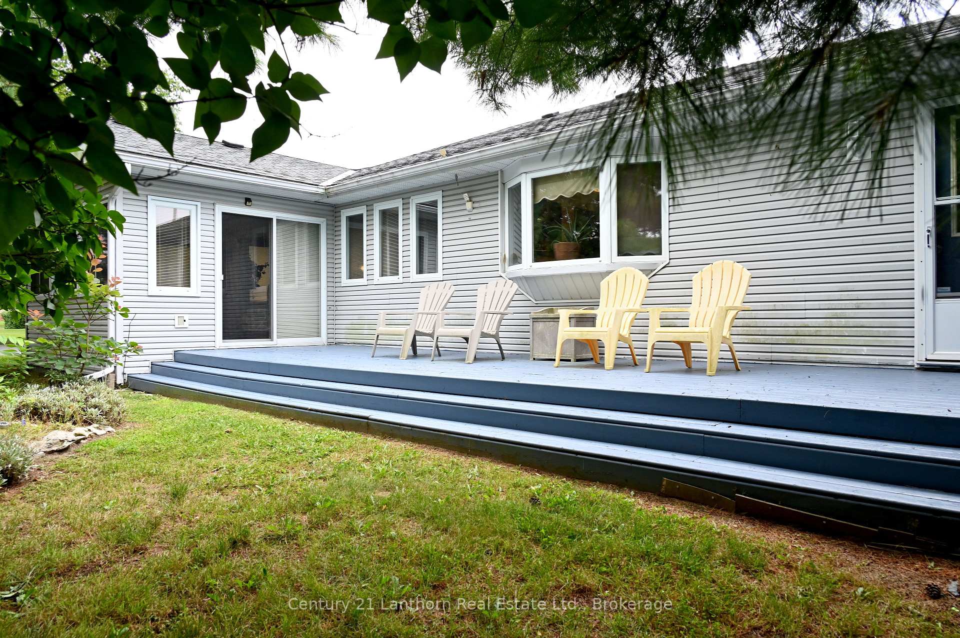 Photo 6 of 1 Reynolds Place N, Prince Edward County, Wellington — HOMEH