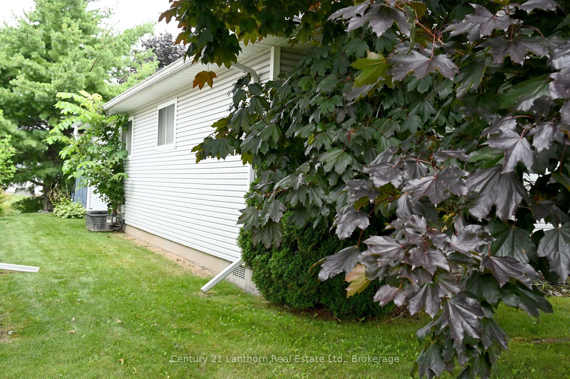 Photo 9 of 1 Reynolds Place N, Prince Edward County, Wellington — HOMEH