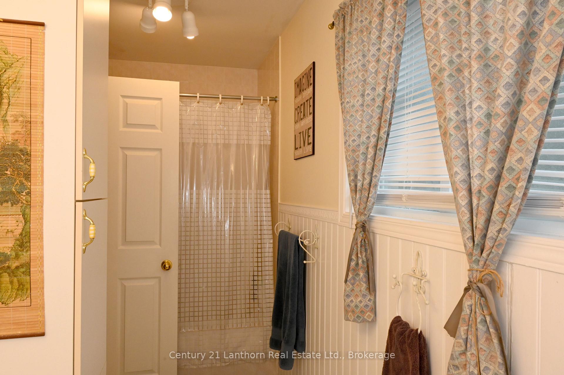 Photo 16 of 1 Reynolds Place N, Prince Edward County, Wellington — HOMEH