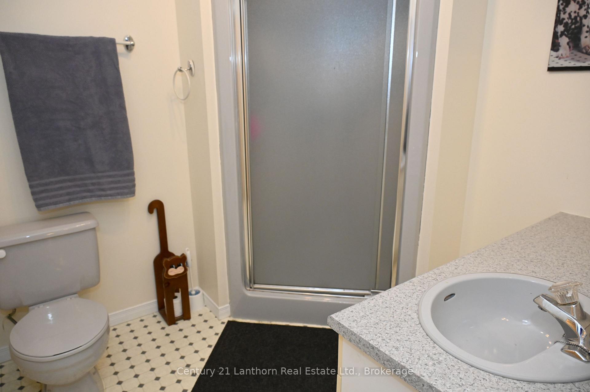 Photo 18 of 1 Reynolds Place N, Prince Edward County, Wellington — HOMEH