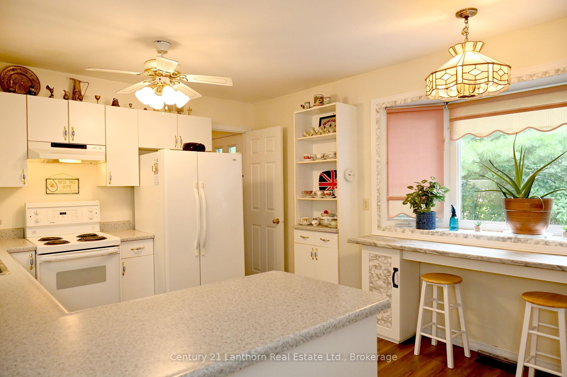 Photo 25 of 1 Reynolds Place N, Prince Edward County, Wellington — HOMEH