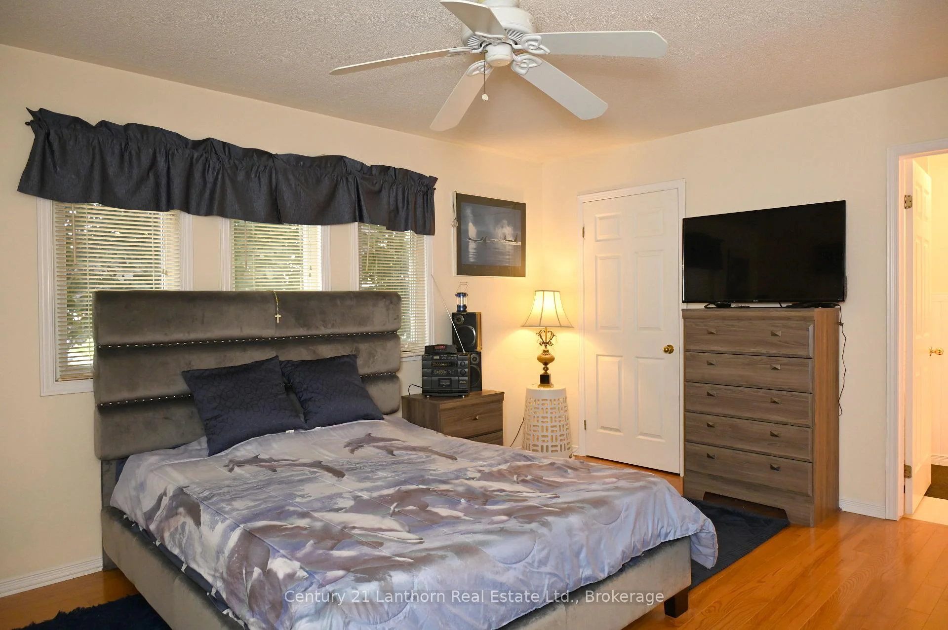 Photo 17 of 1 Reynolds Place N, Prince Edward County, Wellington — HOMEH