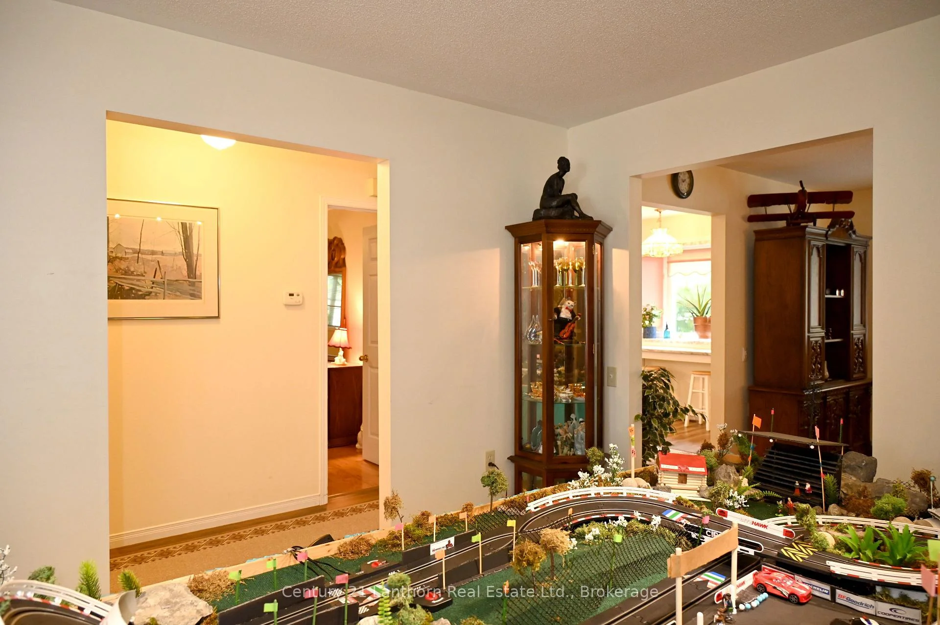 Photo 44 of 1 Reynolds Place N, Prince Edward County, Wellington — HOMEH