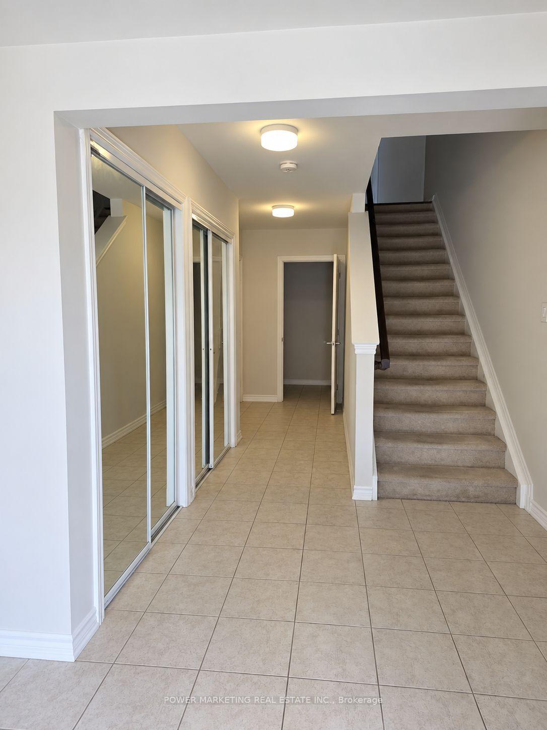 Photo 2 of 502 Rye Grass Way, Ottawa, Barrhaven - Half Moon Bay — HOMEH