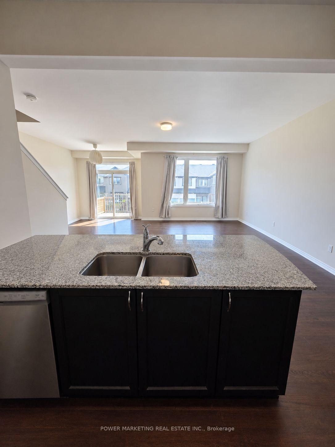 Photo 10 of 502 Rye Grass Way, Ottawa, Barrhaven - Half Moon Bay — HOMEH