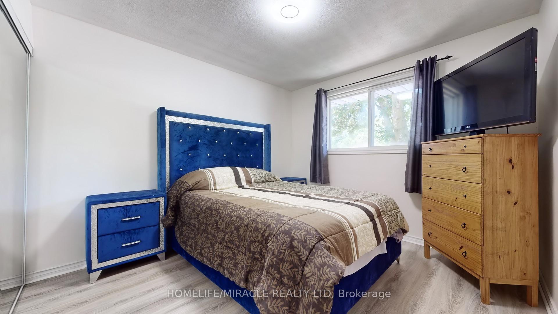 Photo 17 of 374 Book Road, Grimsby, Grimsby Beach — HOMEH