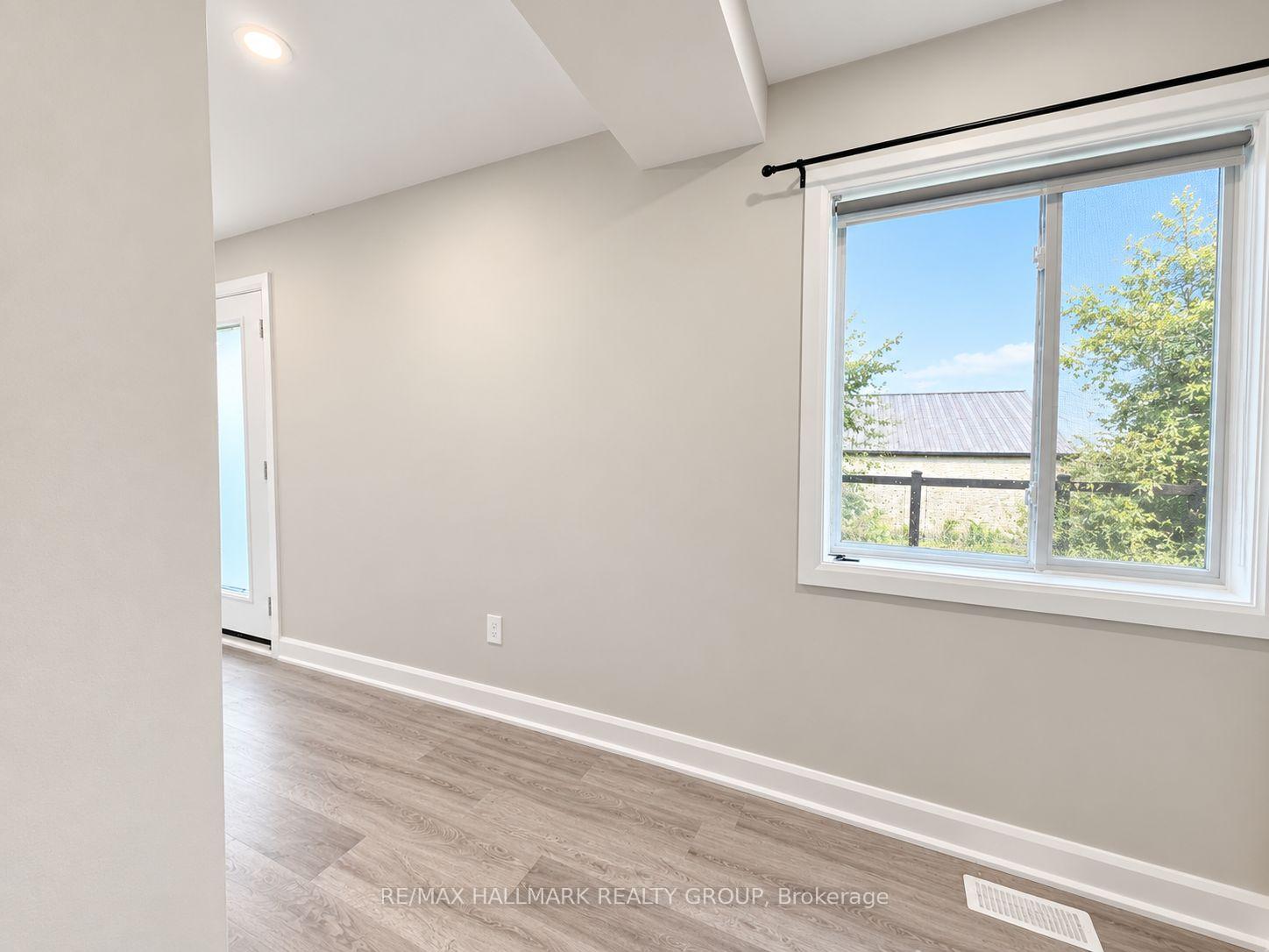 Photo 2 of Unit 3A, 131 Camelia Avenue, Ottawa, Manor Park — HOMEH