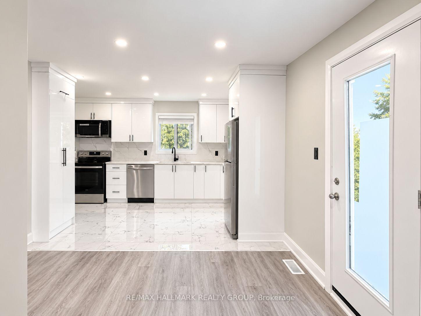 Photo 4 of Unit 3A, 131 Camelia Avenue, Ottawa, Manor Park — HOMEH