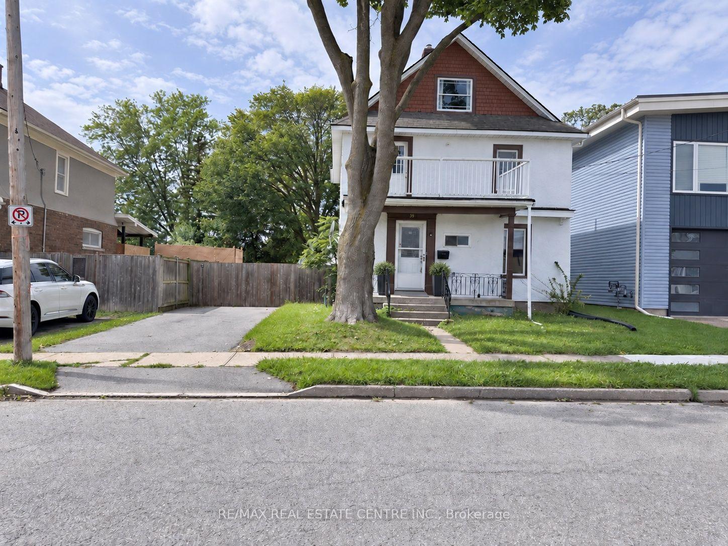 Photo 1 of 39 Oakland Avenue, Welland, Broadway — HOMEH