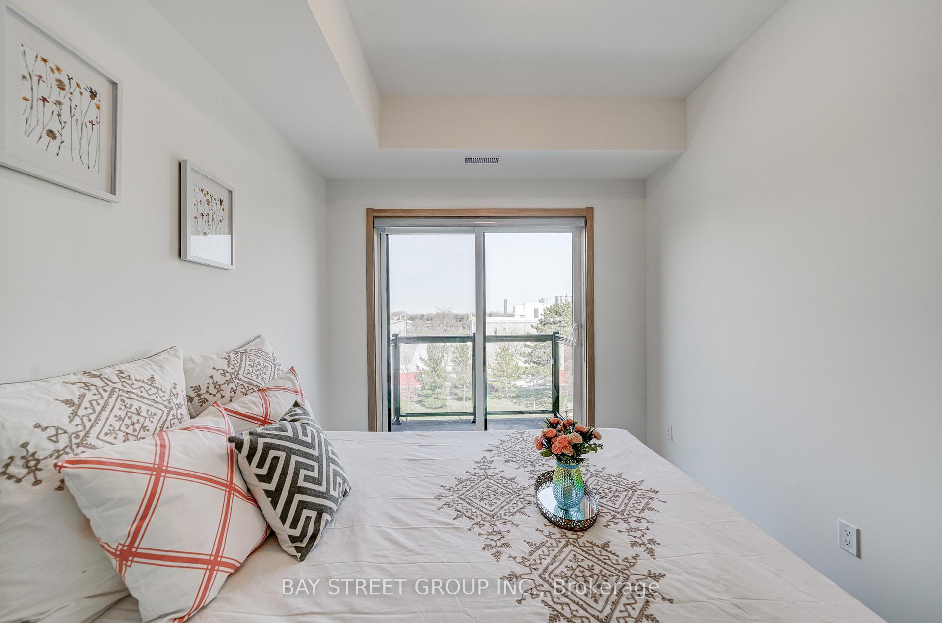 Photo 13 of Unit B302, 50 Morecambe Gate, Scarborough, L'Amoreaux — HOMEH