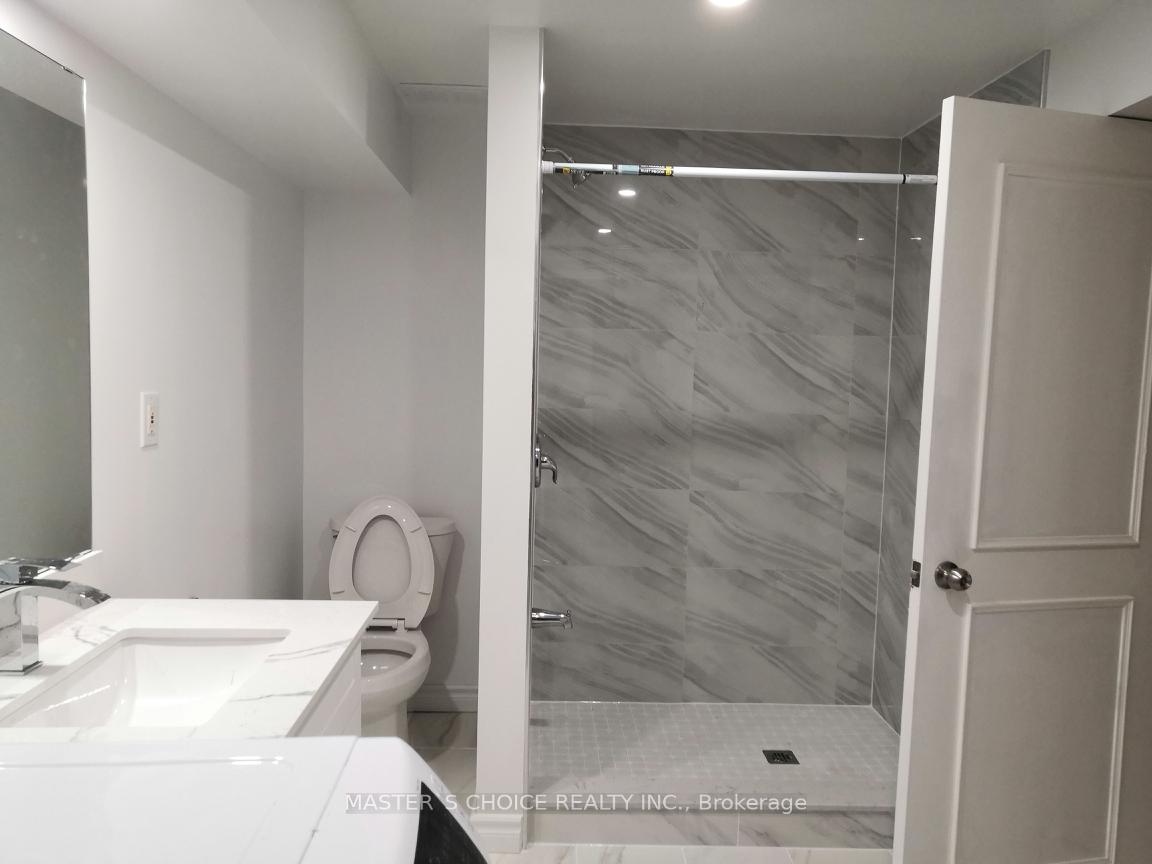 Photo 4 of 48 Cherry Hills Road, Vaughan, Glen Shields — HOMEH