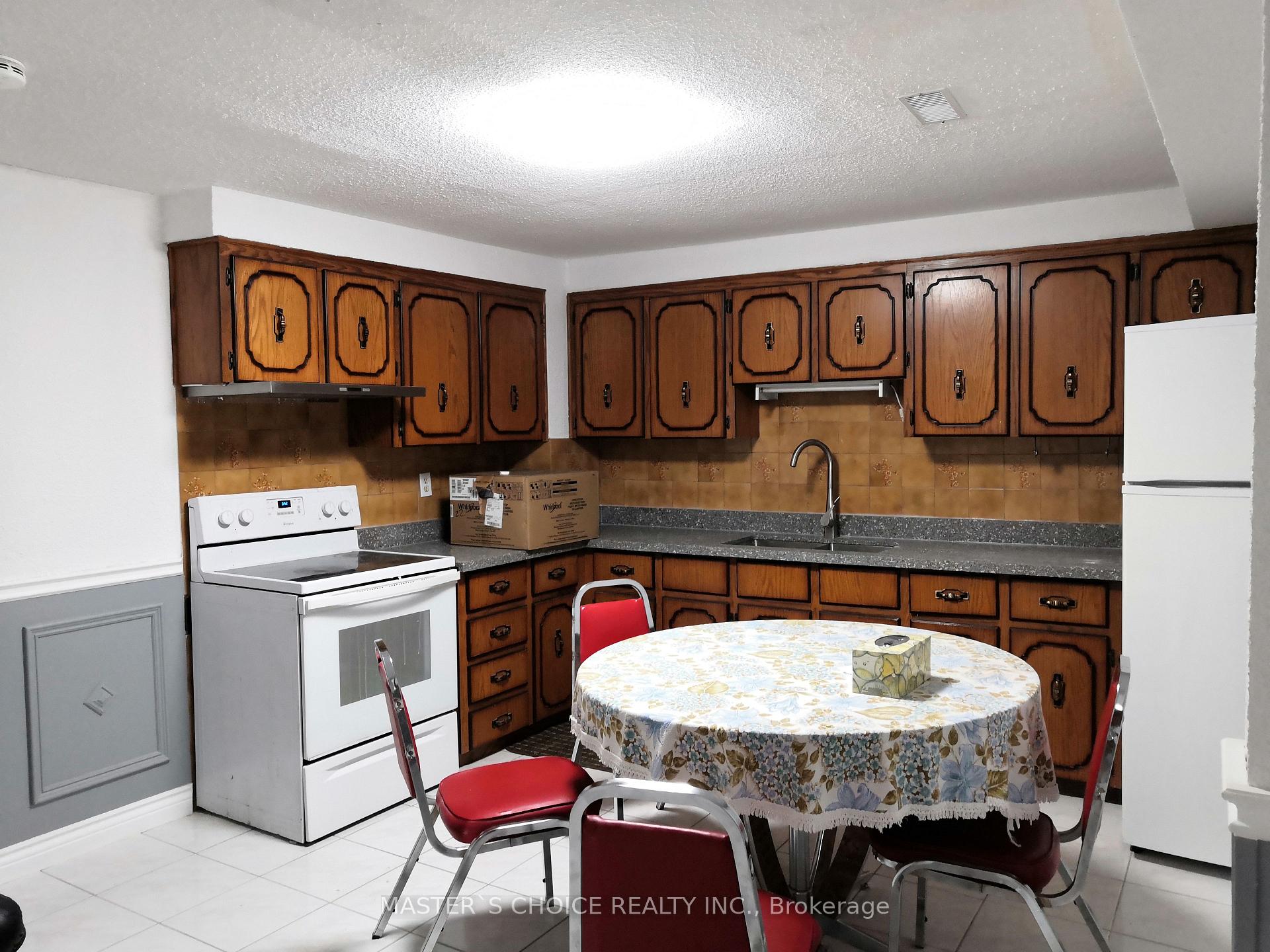 Photo 11 of 48 Cherry Hills Road, Vaughan, Glen Shields — HOMEH