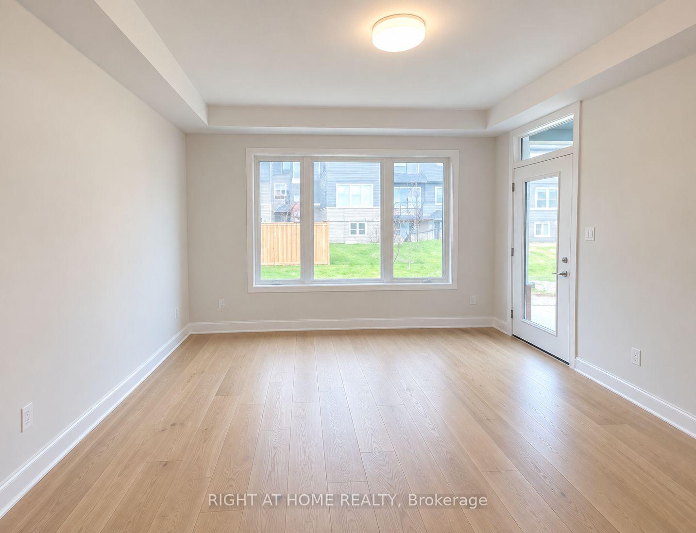 Photo 4 of 91 York Drive, Peterborough, Monaghan Ward 2 — HOMEH