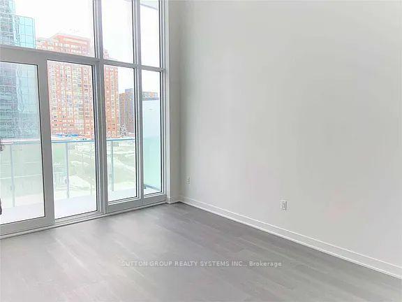 Photo 4 of Unit 414, 3900 Confederation Parkway, Mississauga, City Centre — HOMEH