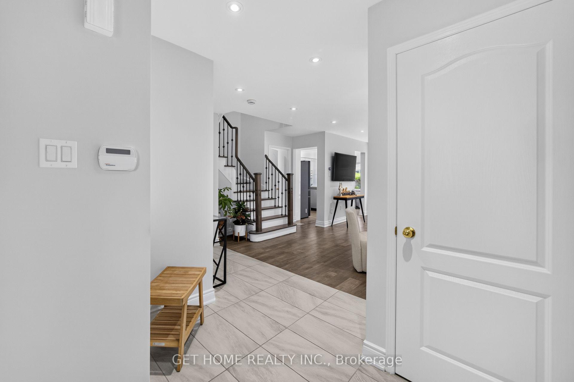Photo 4 of 3152 Malham Gate, Mississauga, Churchill Meadows — HOMEH
