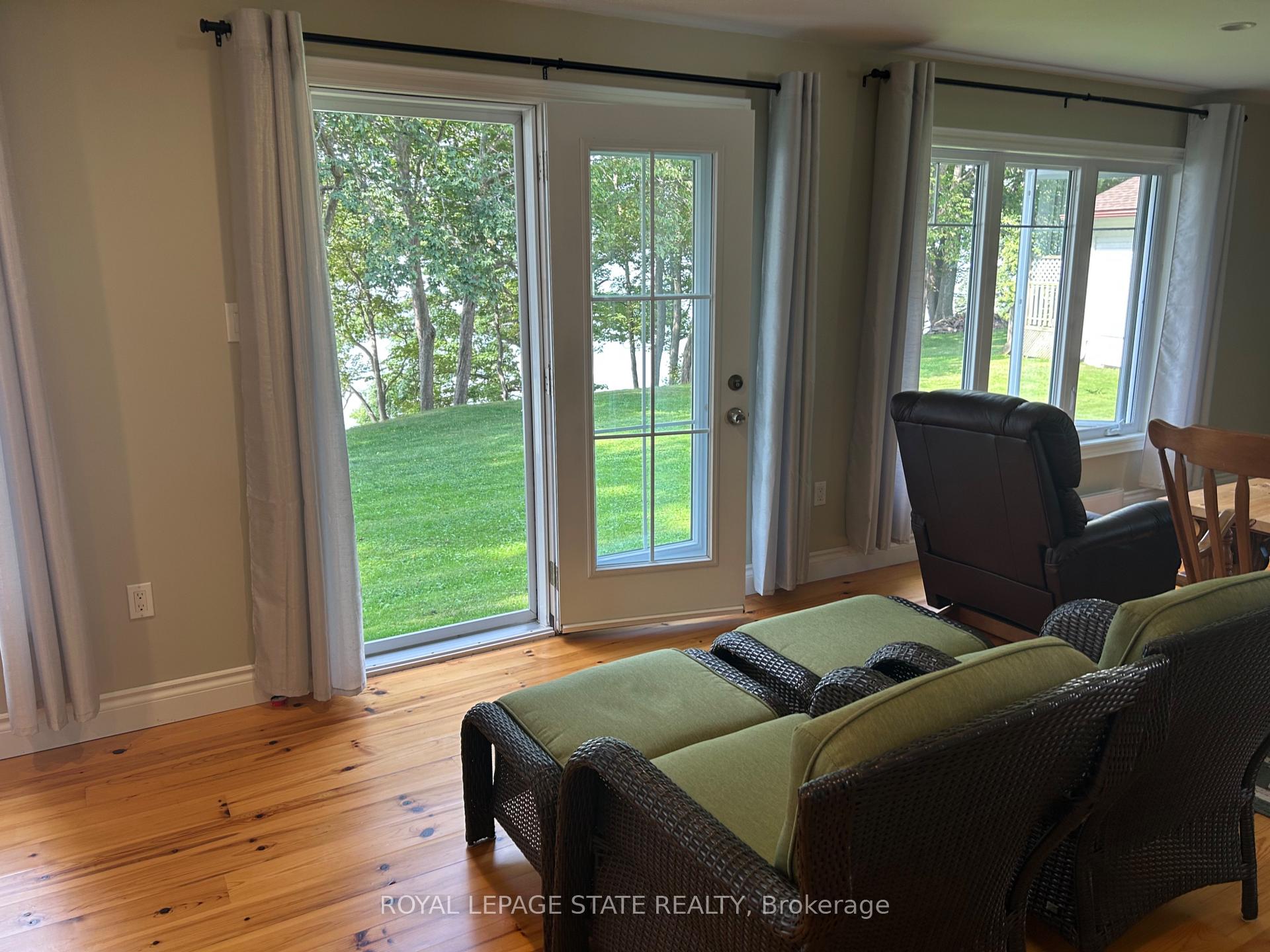 Photo 12 of 23 Upper Mohawk Point, Haldimand, Dunnville — HOMEH