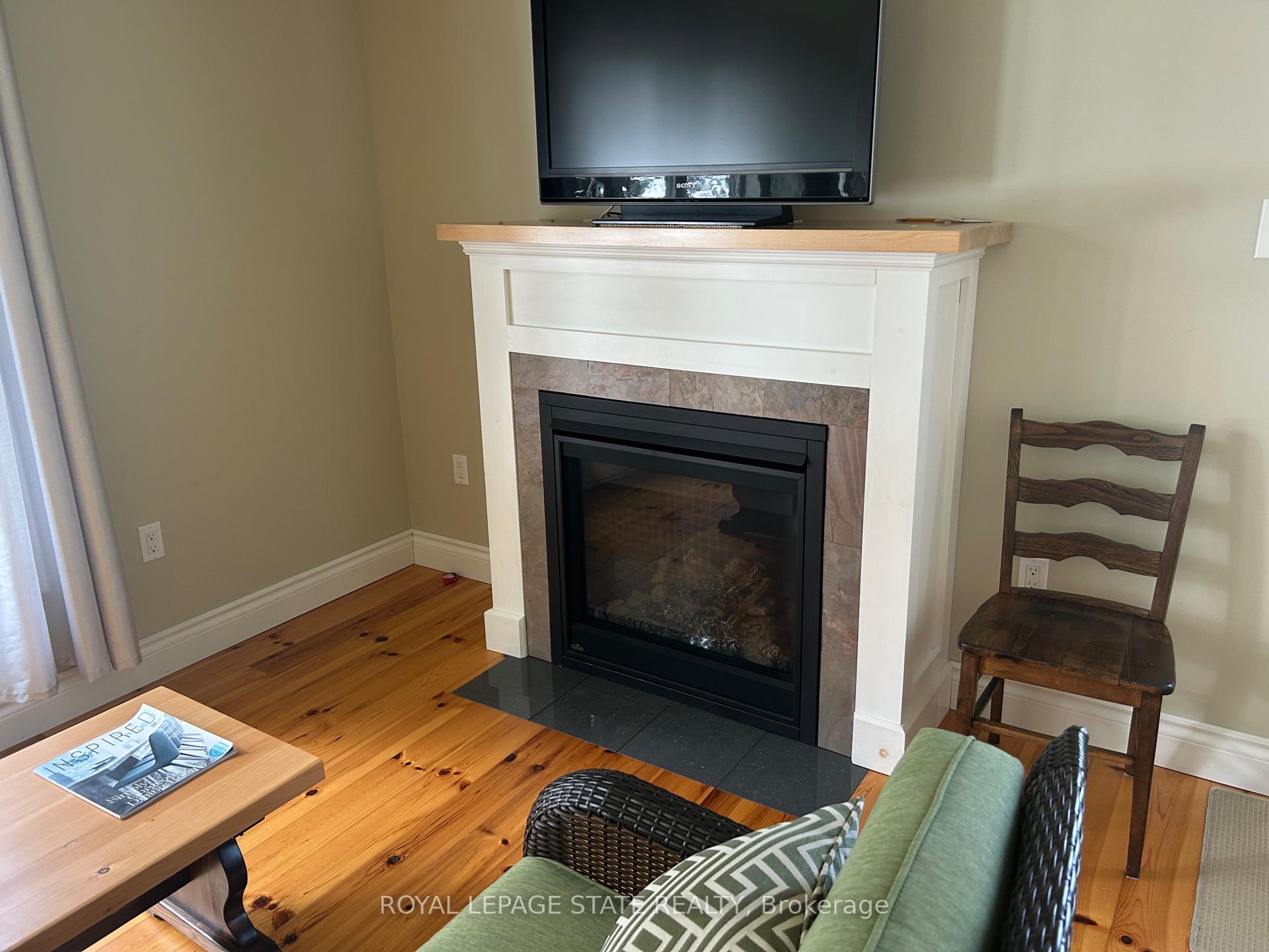 Photo 13 of 23 Upper Mohawk Point, Haldimand, Dunnville — HOMEH