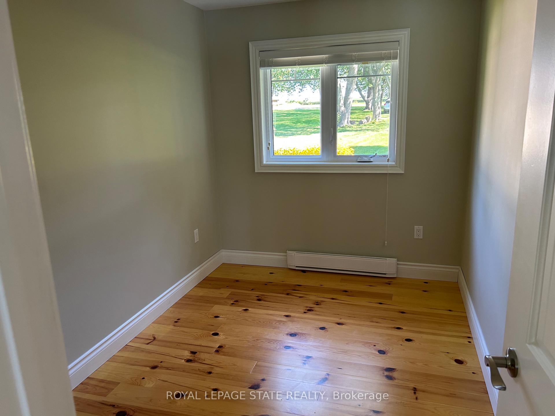 Photo 21 of 23 Upper Mohawk Point, Haldimand, Dunnville — HOMEH