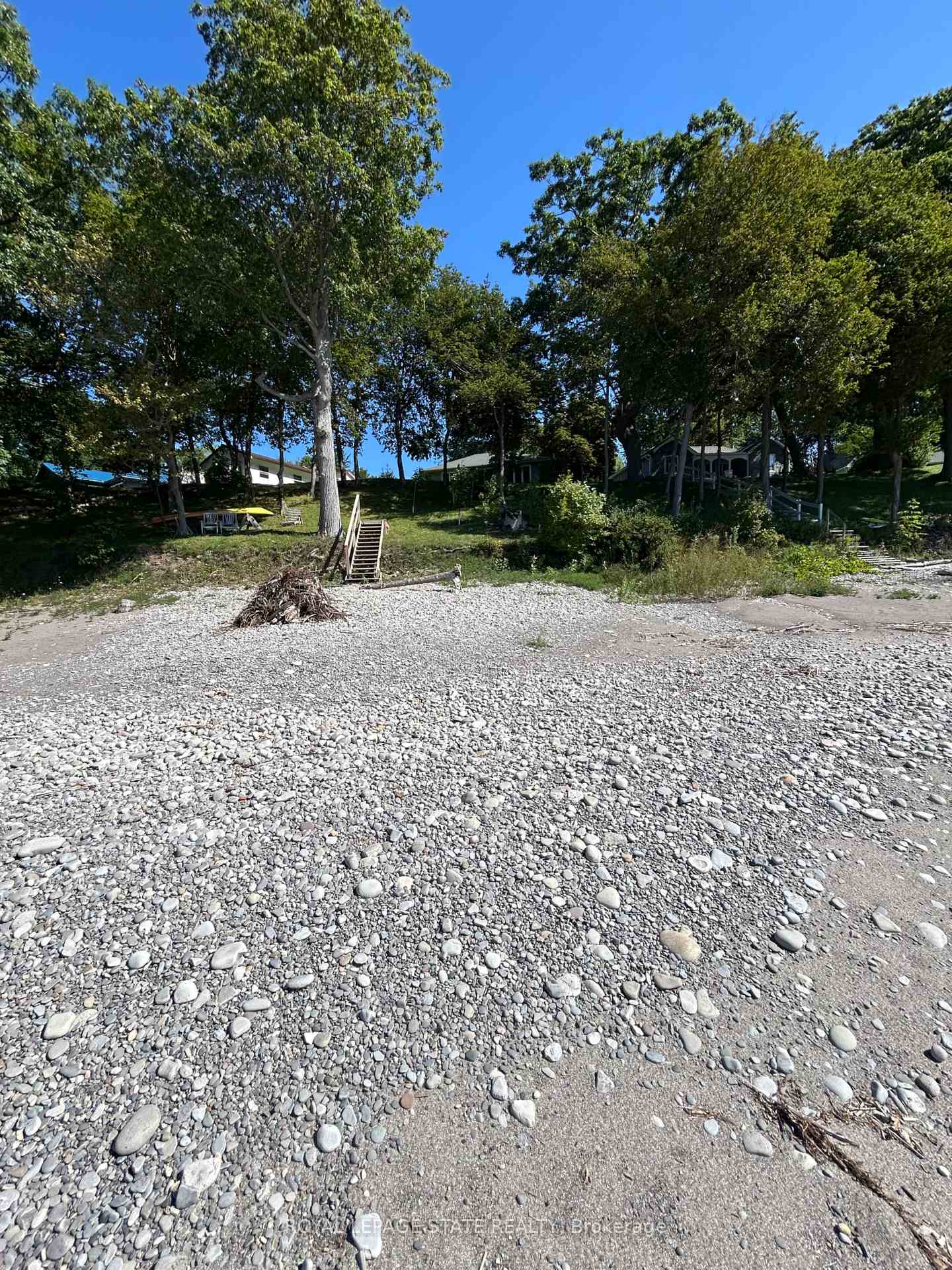 Photo 36 of 23 Upper Mohawk Point, Haldimand, Dunnville — HOMEH