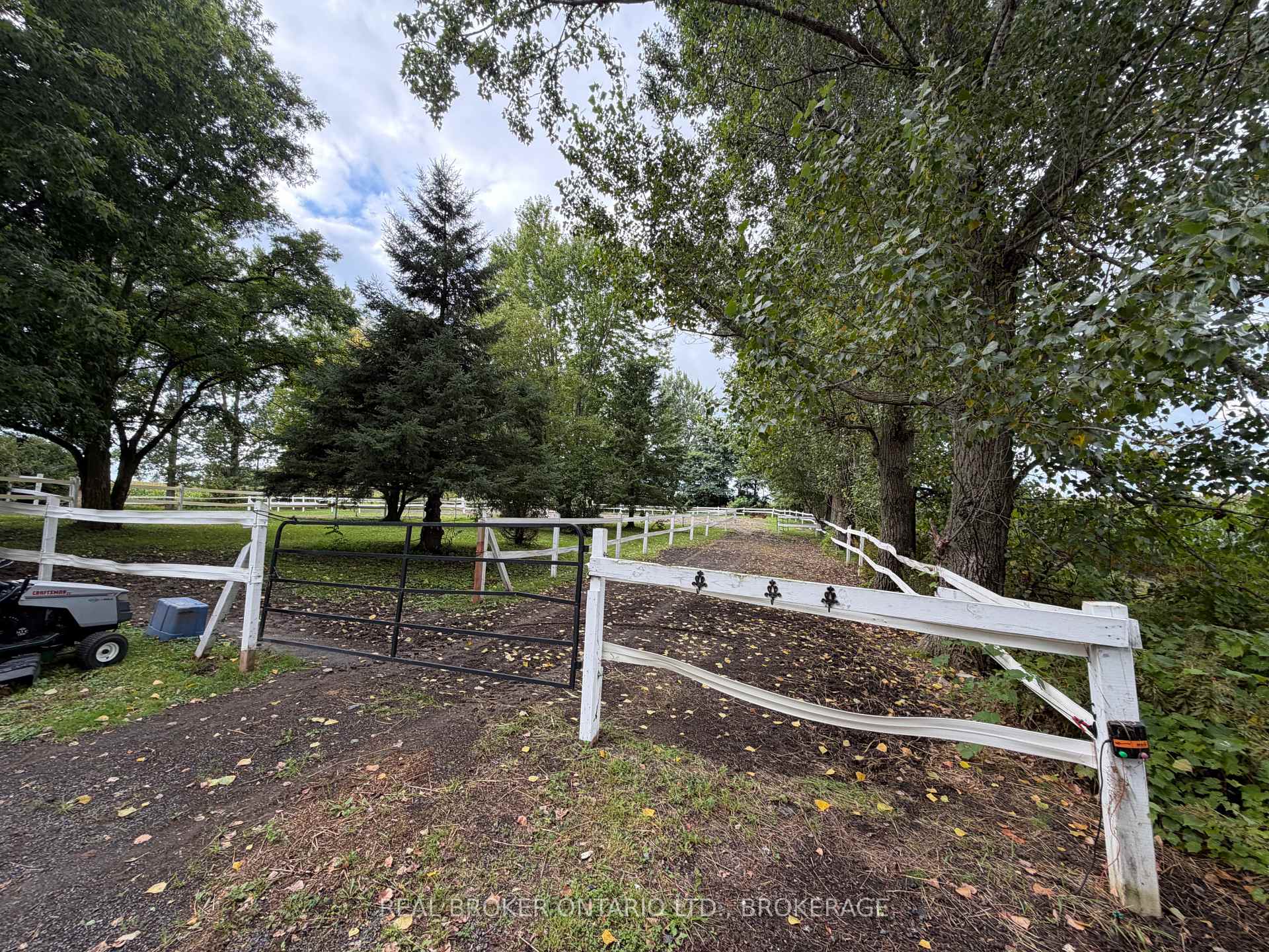 Photo 10 of 21809 Concession 3 Road, South Glengarry, South Glengarry (Lancaster) Twp — HOMEH