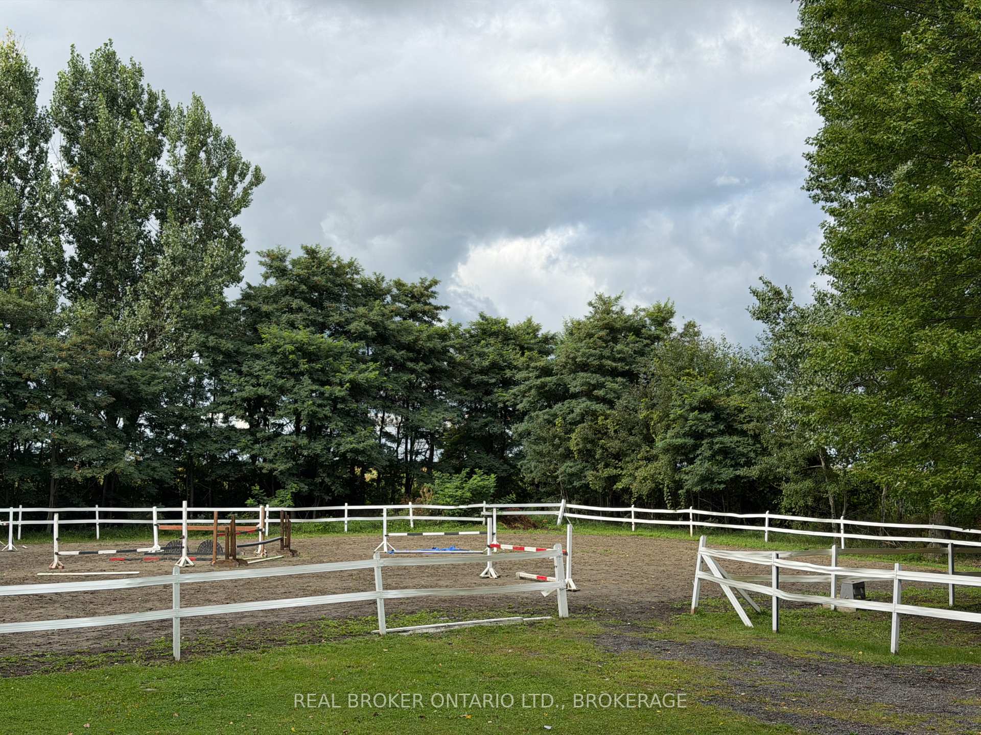 Photo 15 of 21809 Concession 3 Road, South Glengarry, South Glengarry (Lancaster) Twp — HOMEH