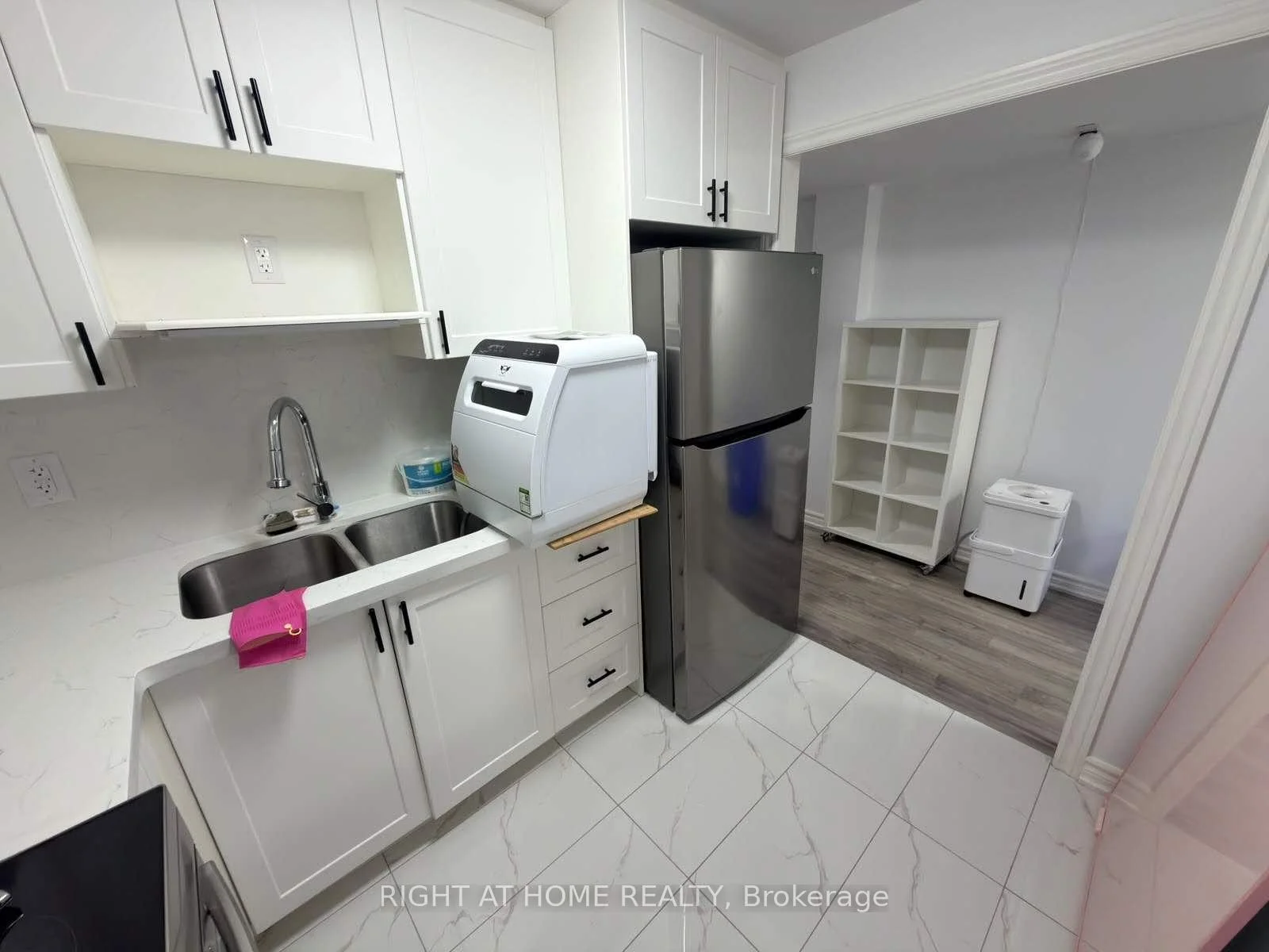 Photo 3 of 125 Maria Road, Markham, Wismer — HOMEH