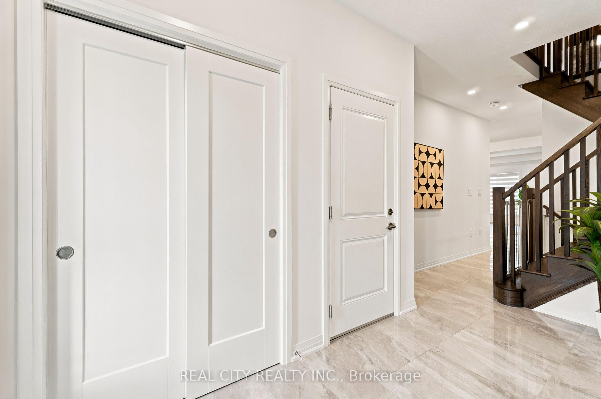 Photo 11 of 236 Rockledge Drive, Hamilton, Rural Glanbrook — HOMEH