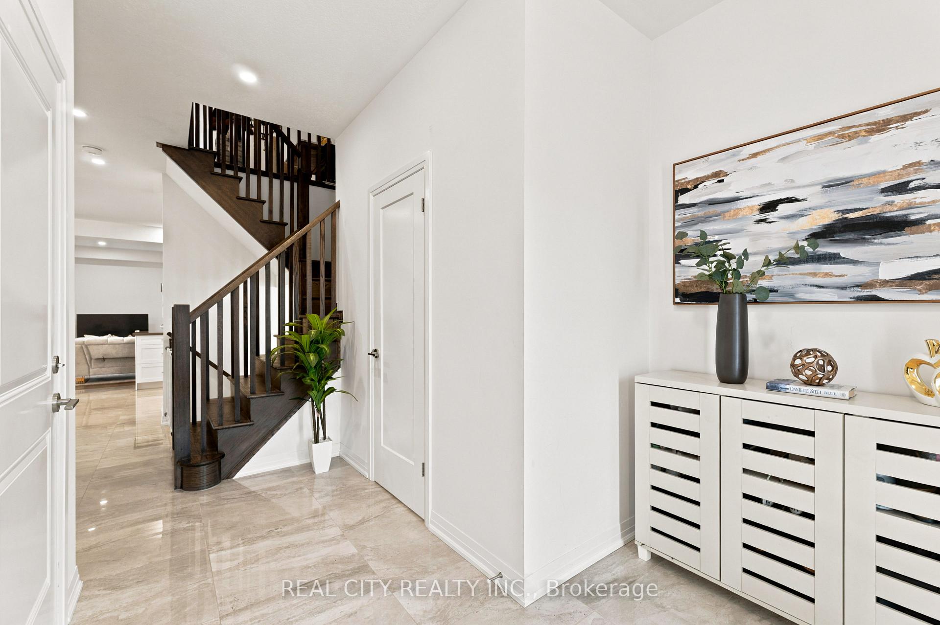 Photo 12 of 236 Rockledge Drive, Hamilton, Rural Glanbrook — HOMEH